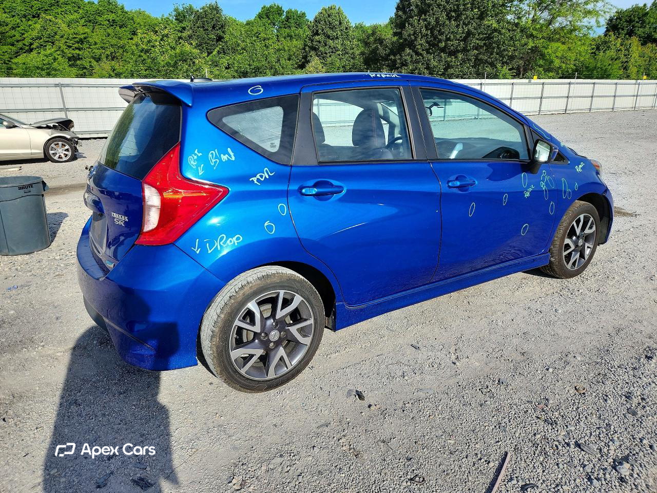 Nissan Versa 2015