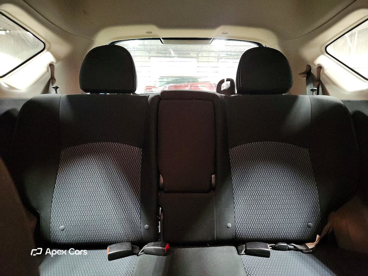 Nissan Versa 2015