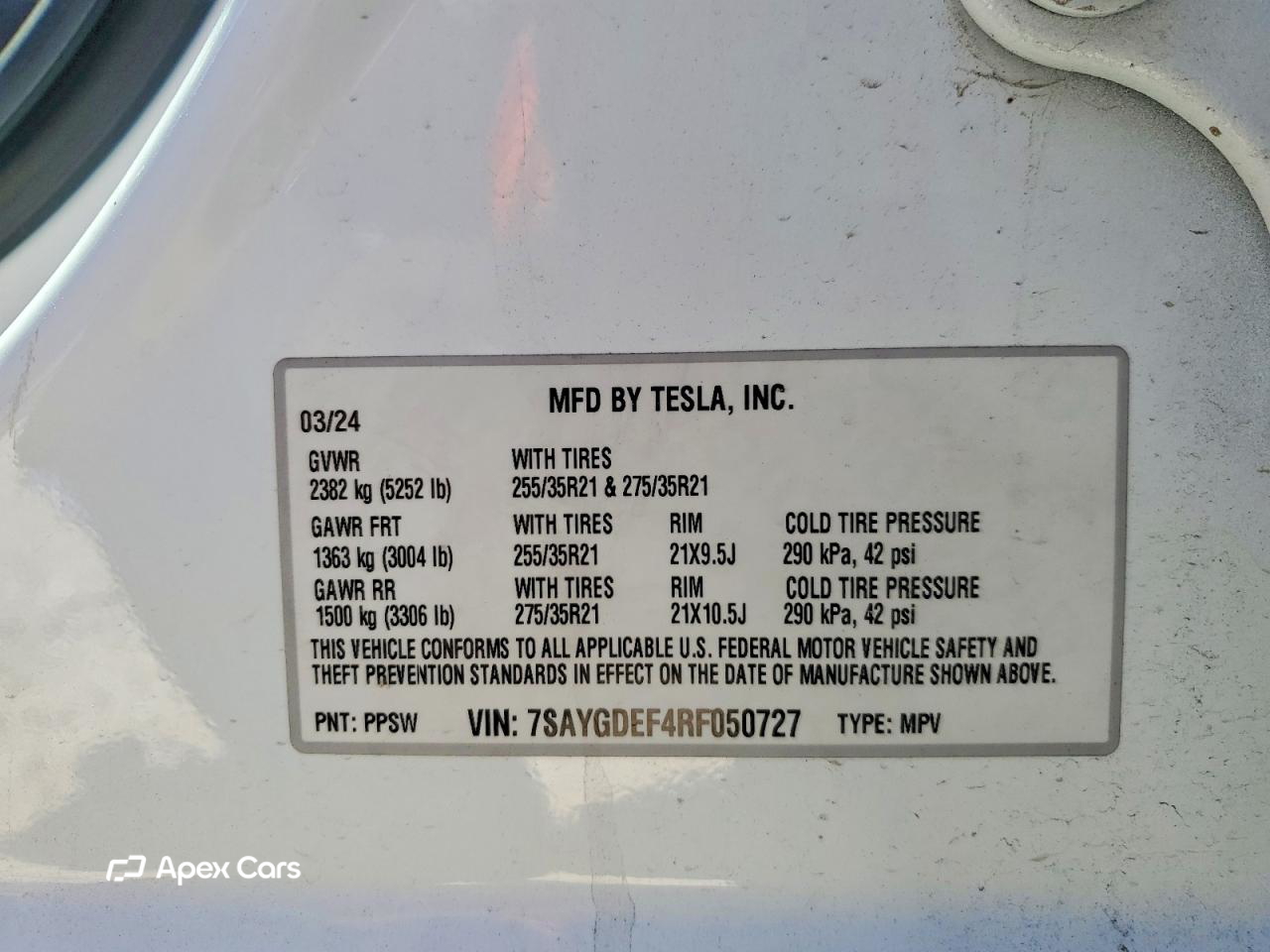 Tesla Model Y 2024