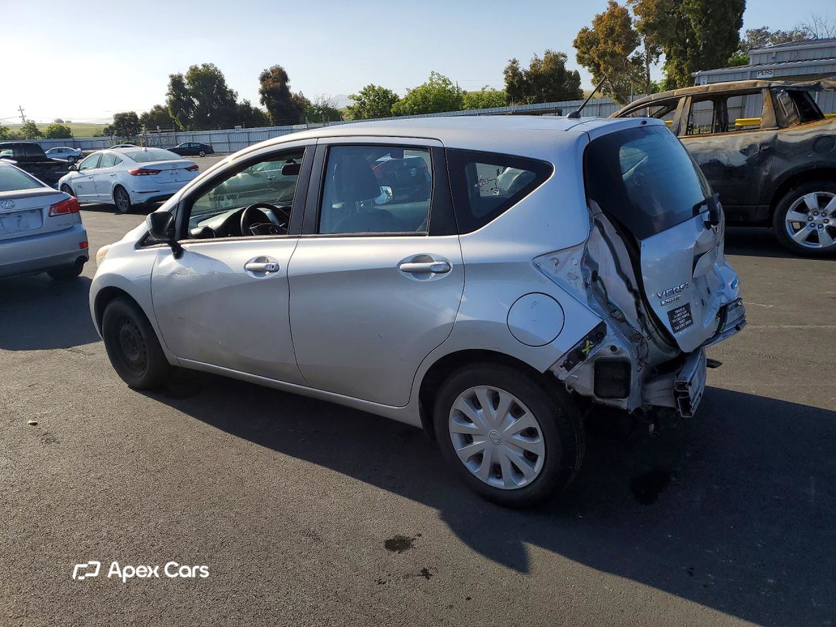Nissan Versa 2015