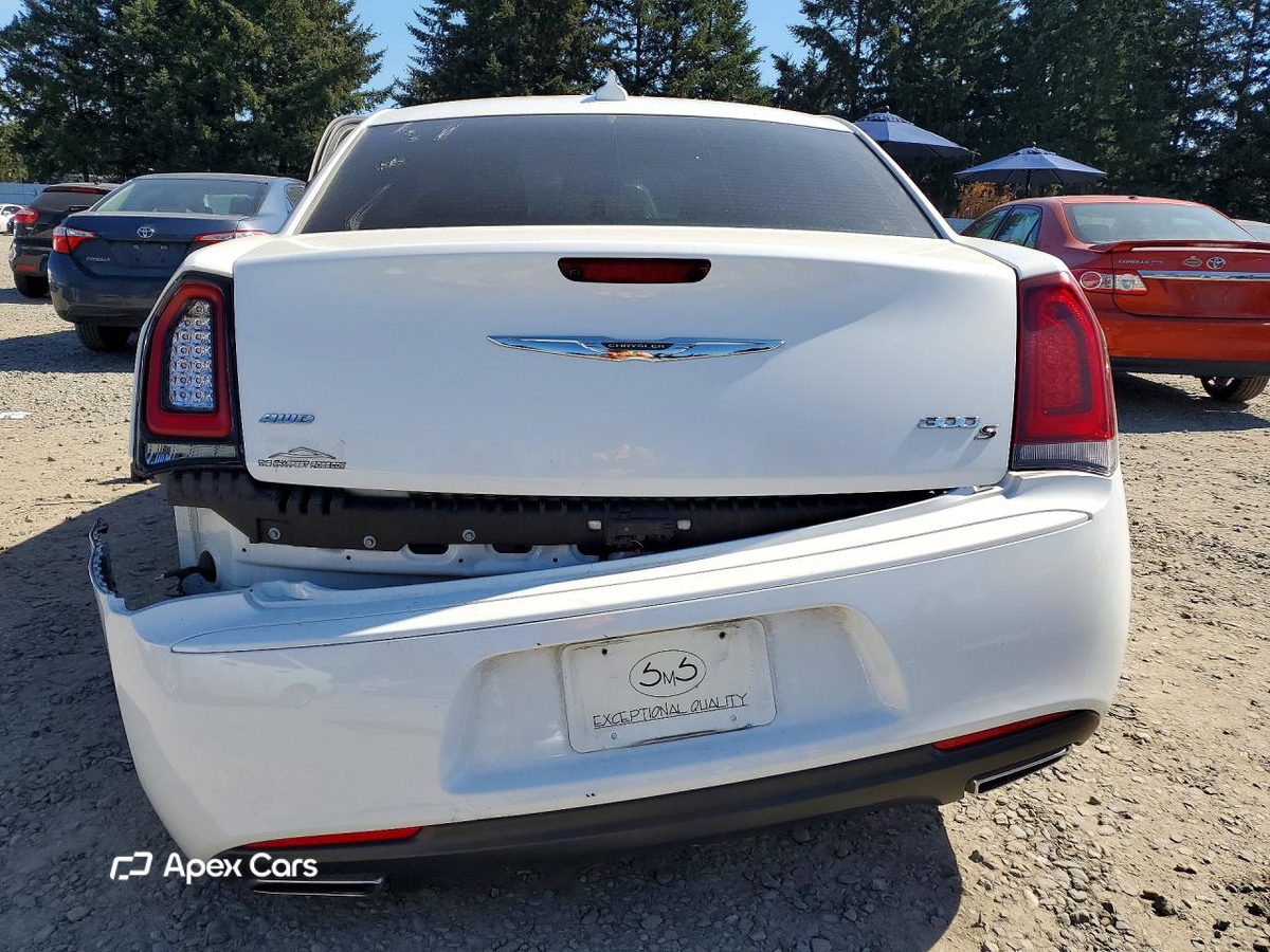 Chrysler 300 2019