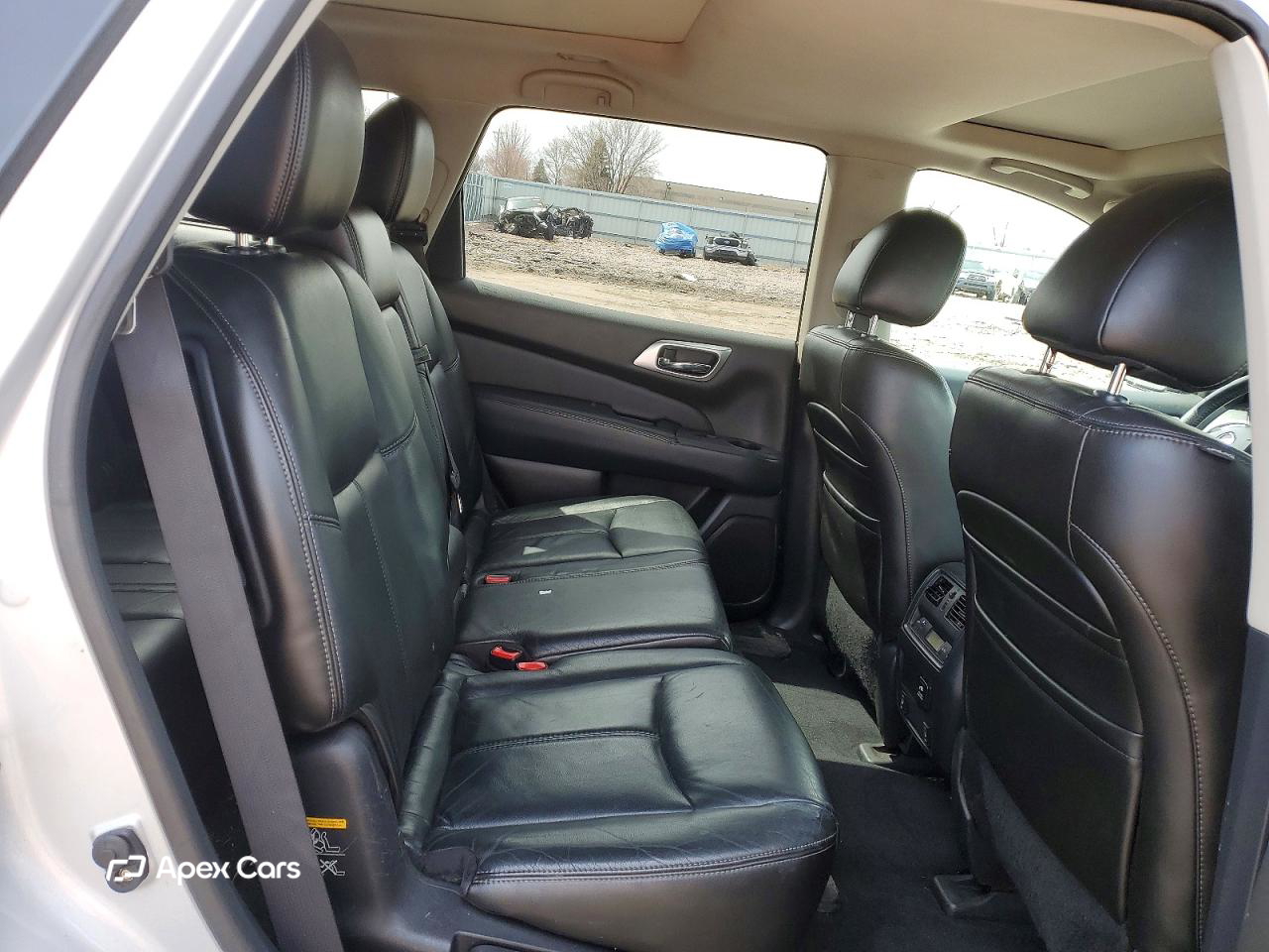 Nissan Pathfinder 2013