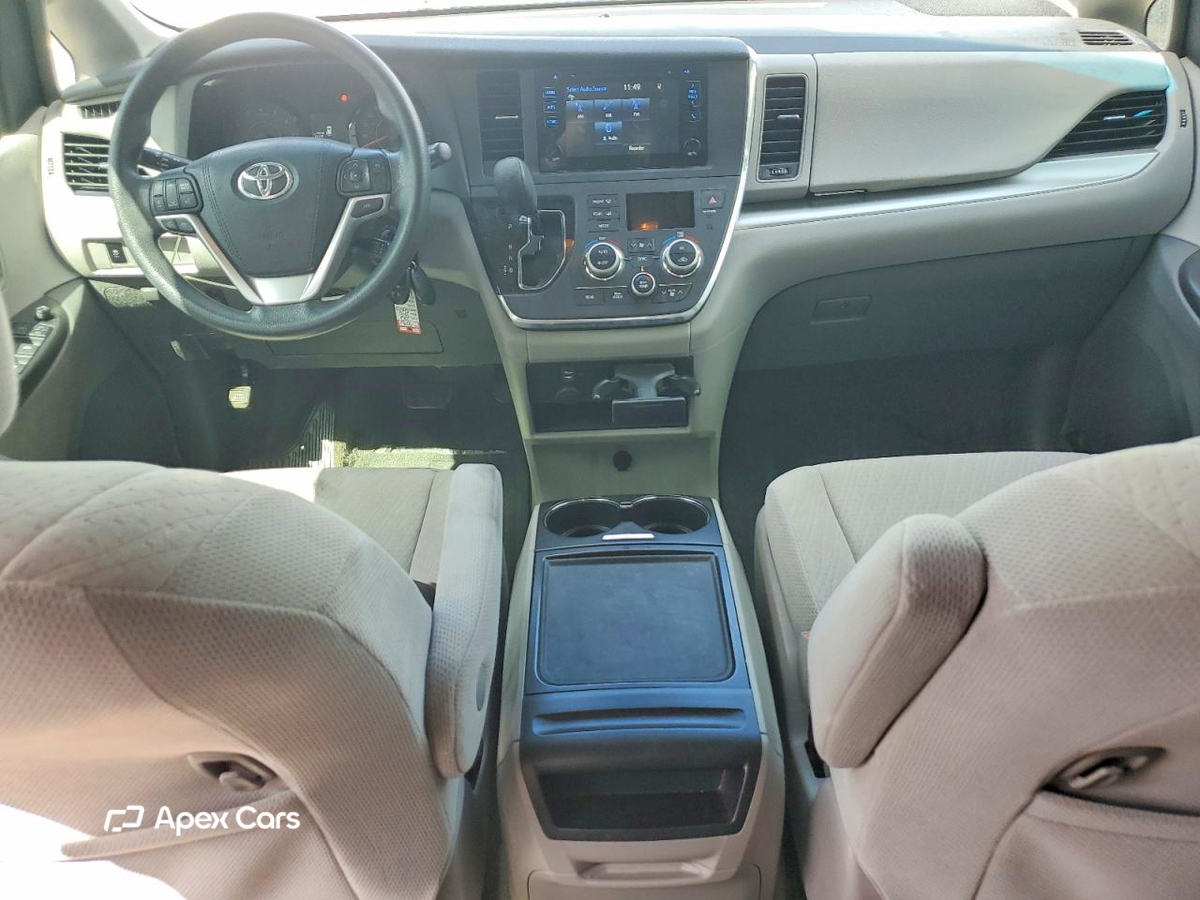 Toyota Sienna 2016