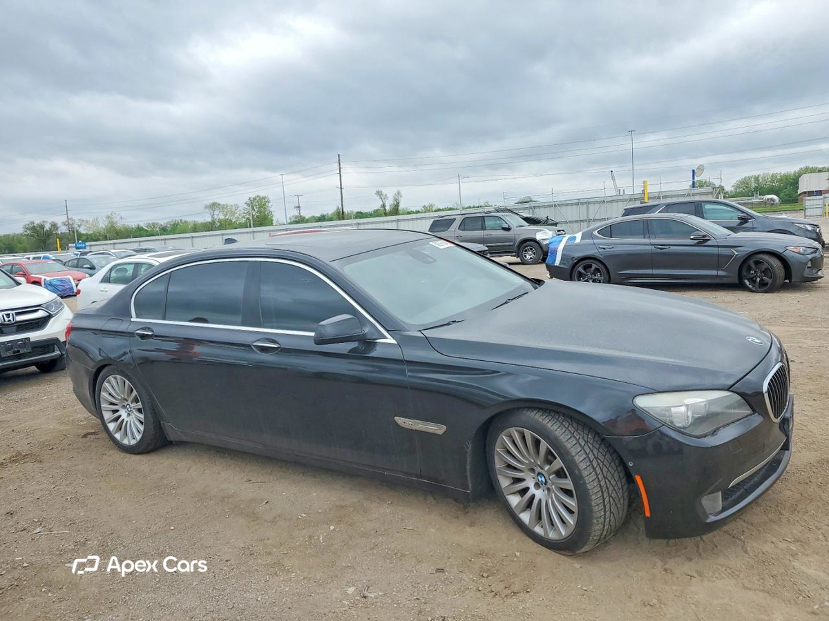 BMW Series 7 2010