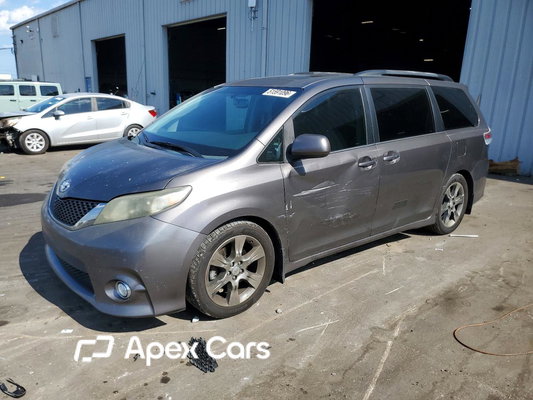 Toyota Sienna 2012 - Image 1 of 13