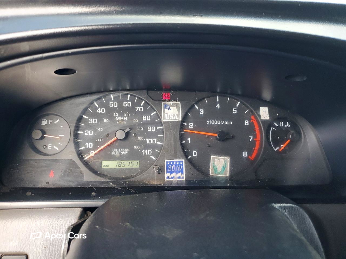 Nissan Navara (Frontier) 2000