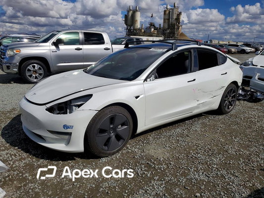 Tesla Model 3 2021 - Image 1 of 13