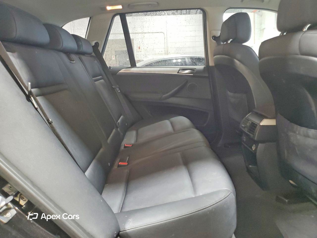 BMW X5 2011