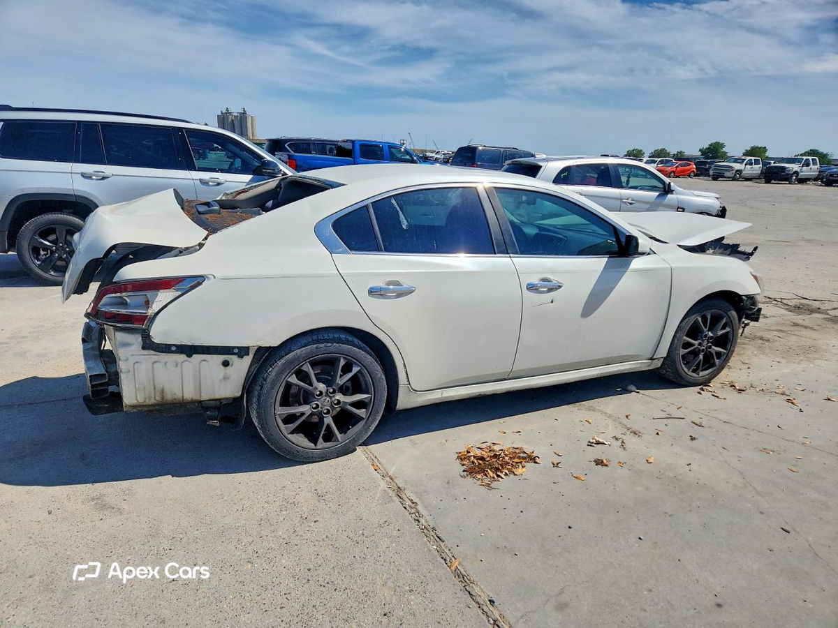Nissan Maxima 2012
