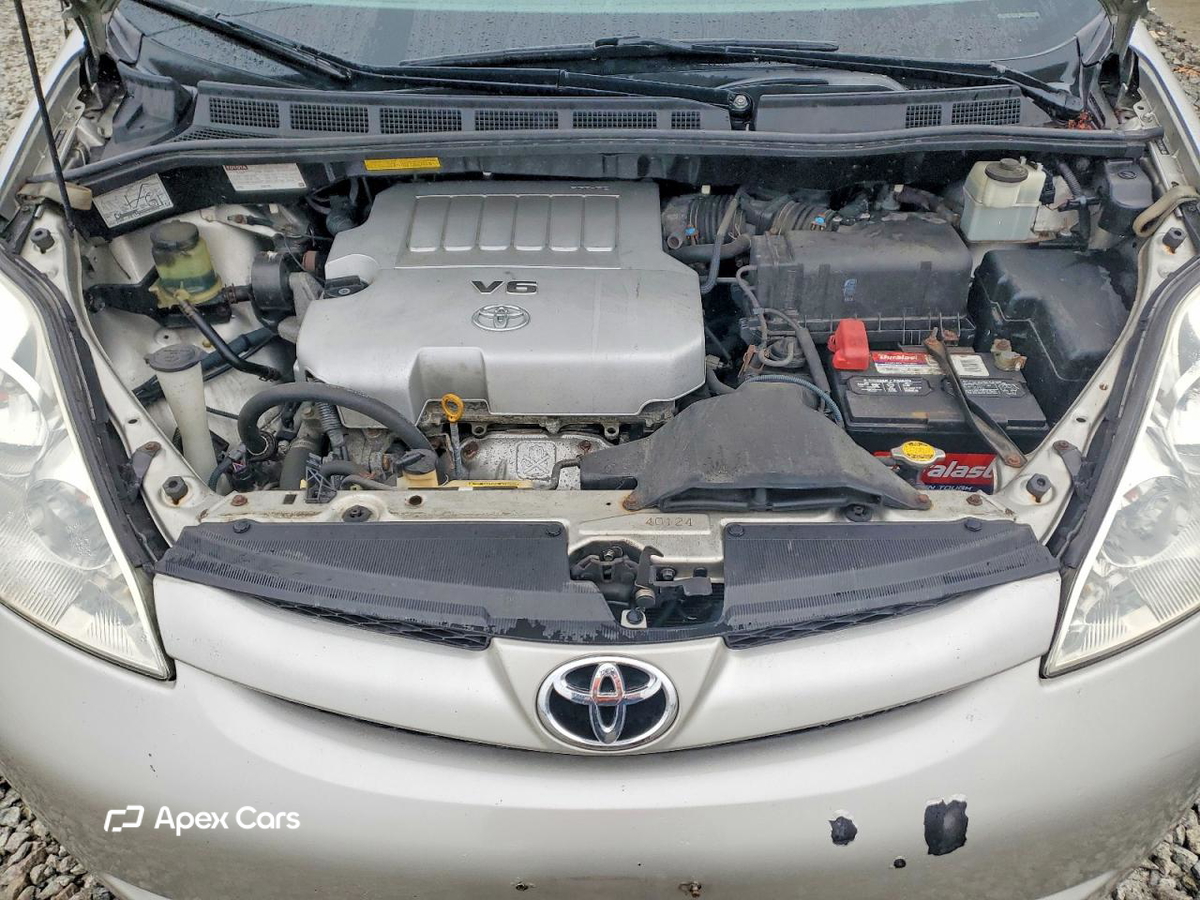 Toyota Sienna 2010