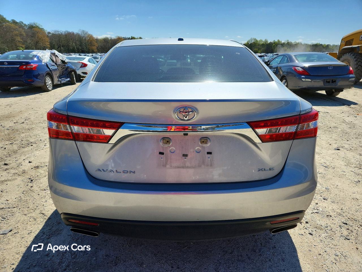 Toyota Avalon 2015