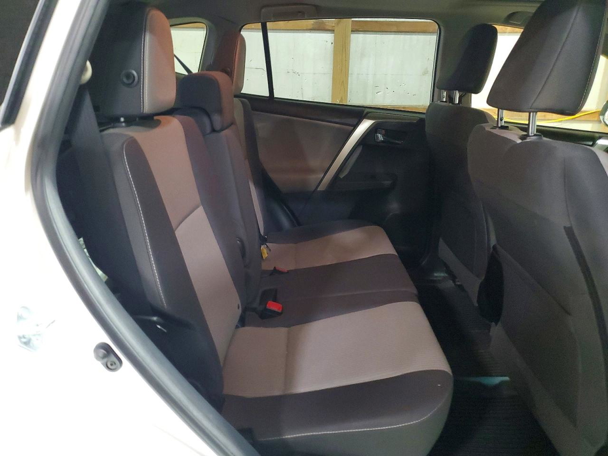 Toyota RAV 4 2015