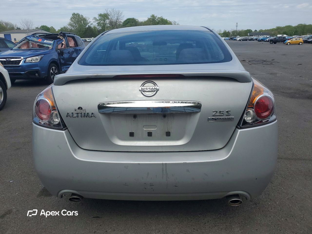 Nissan Altima 2012