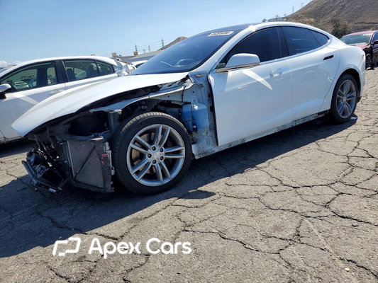 Tesla Model S 2015 - Image 1 of 13