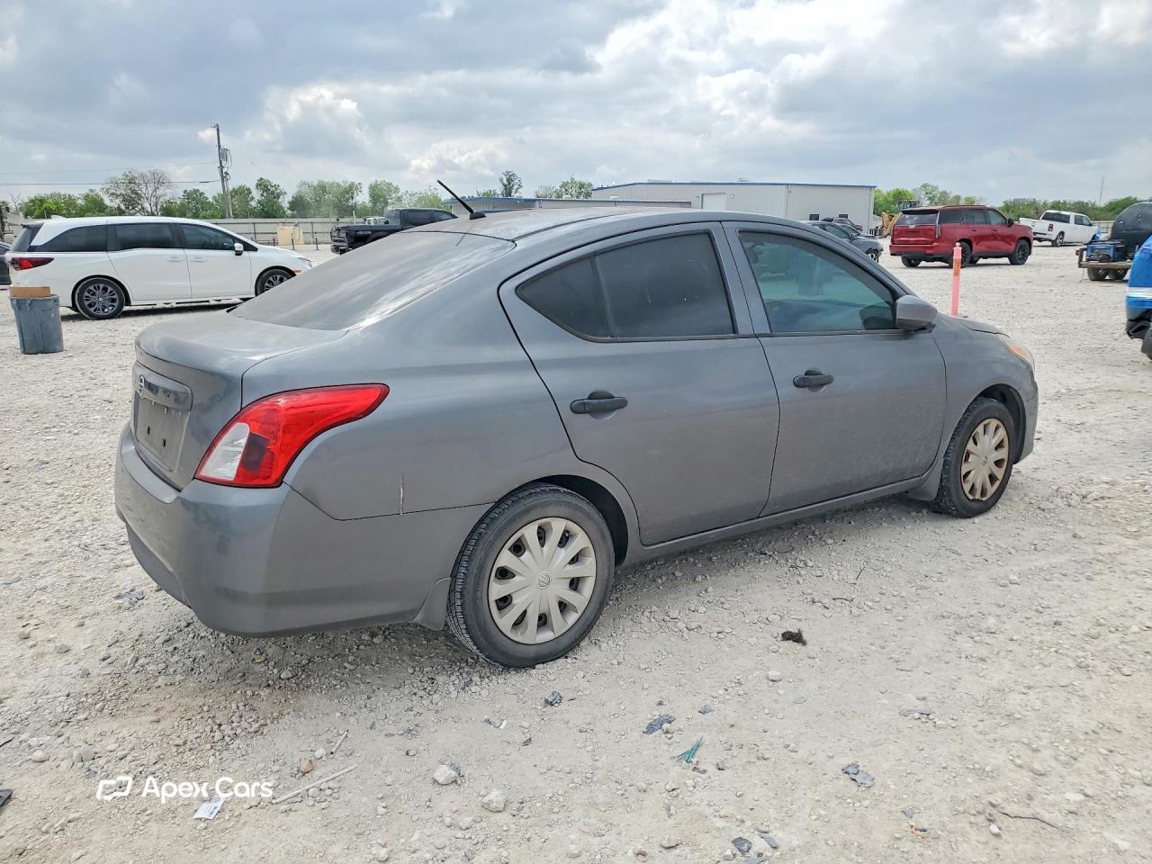 Nissan Versa 2016