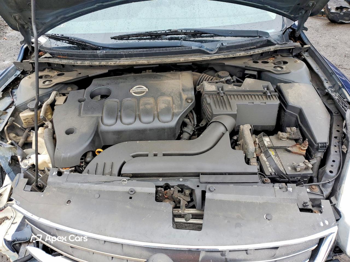 Nissan Altima 2012