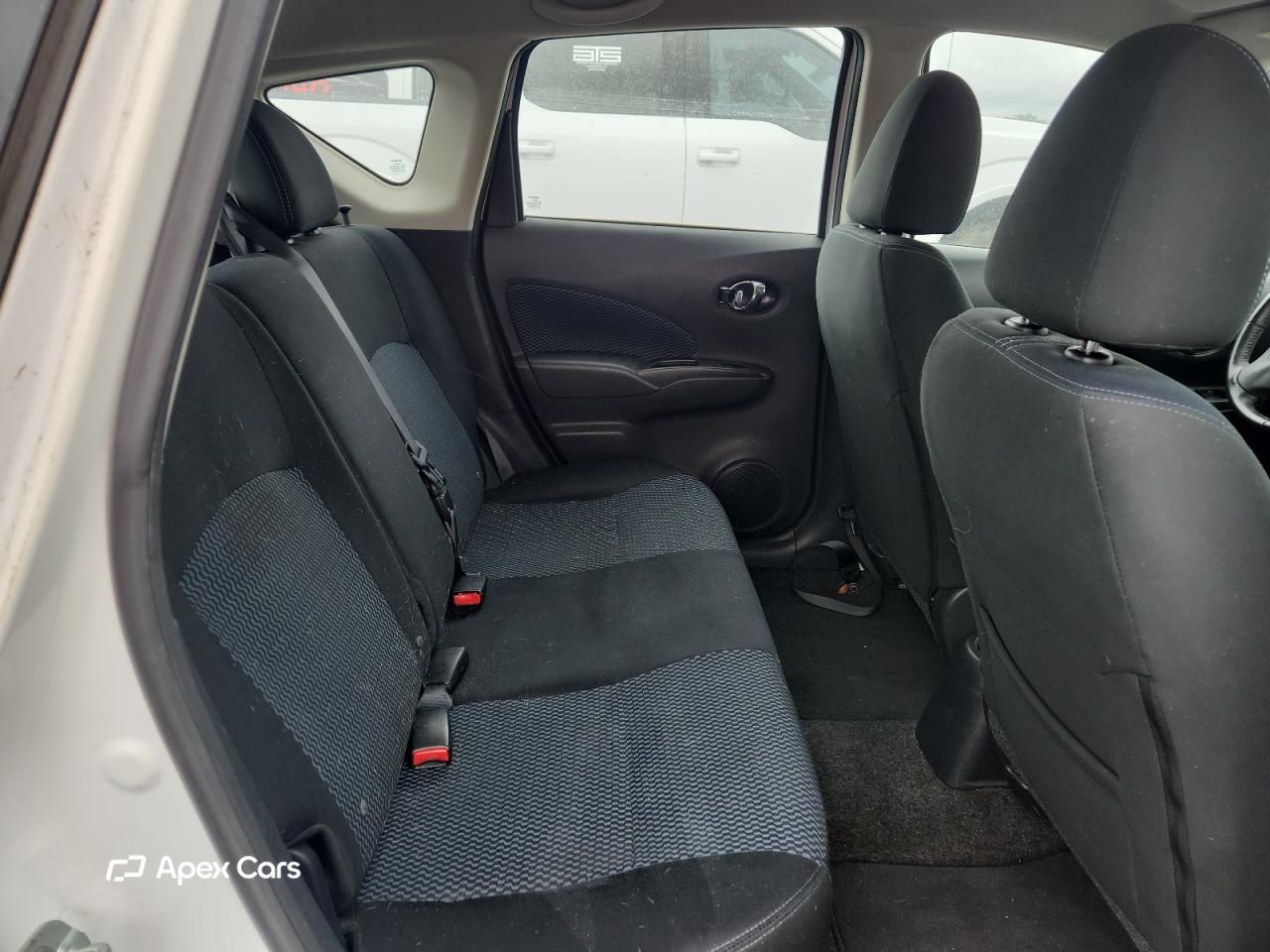 Nissan Versa 2016