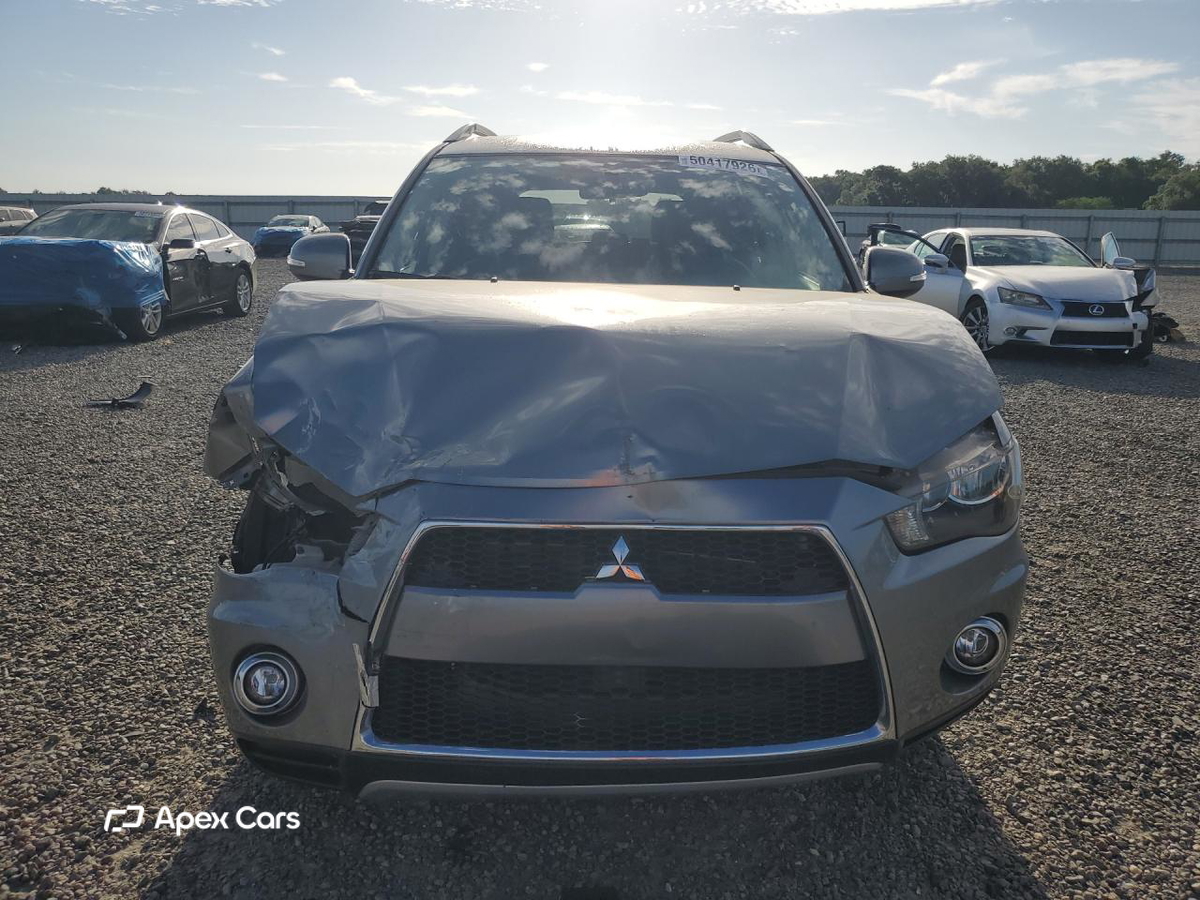 Mitsubishi Outlander 2013