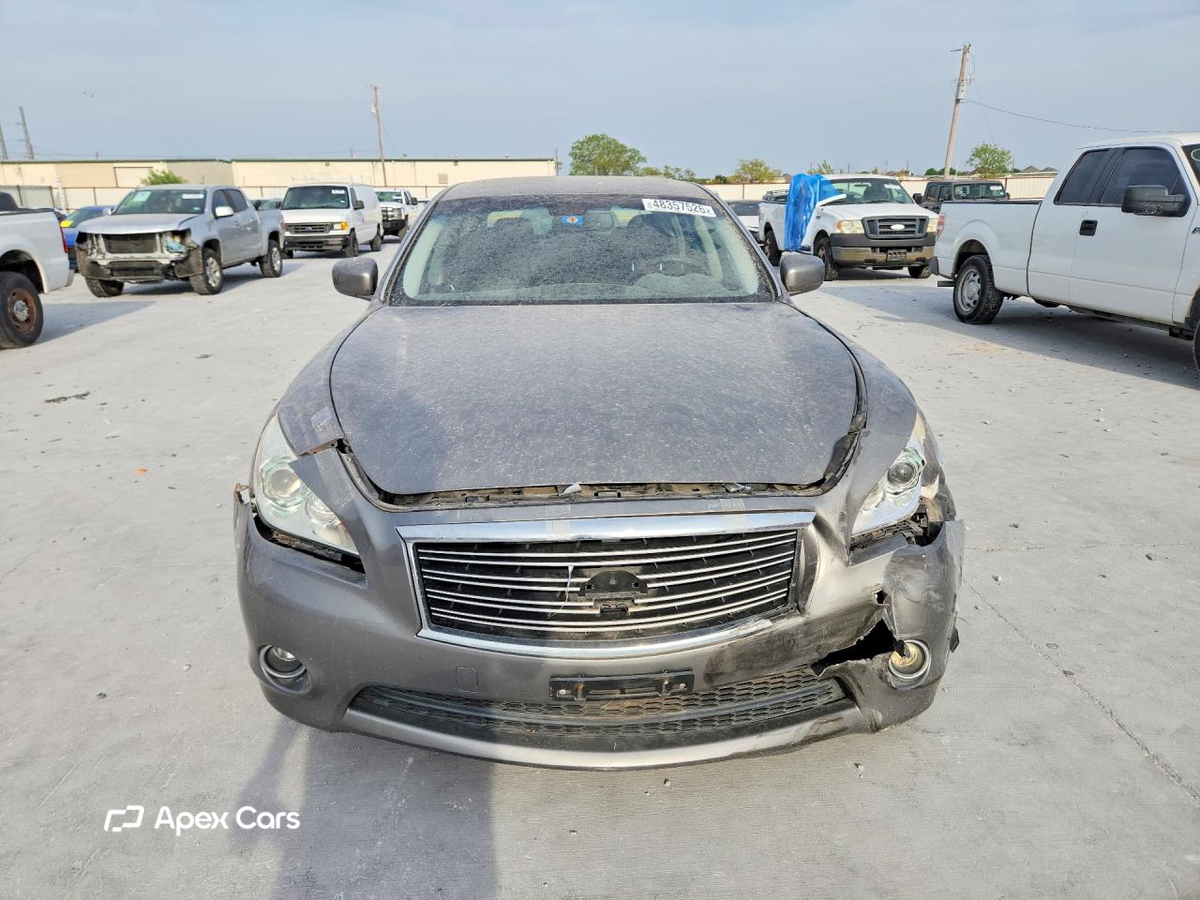 Infiniti M 2012