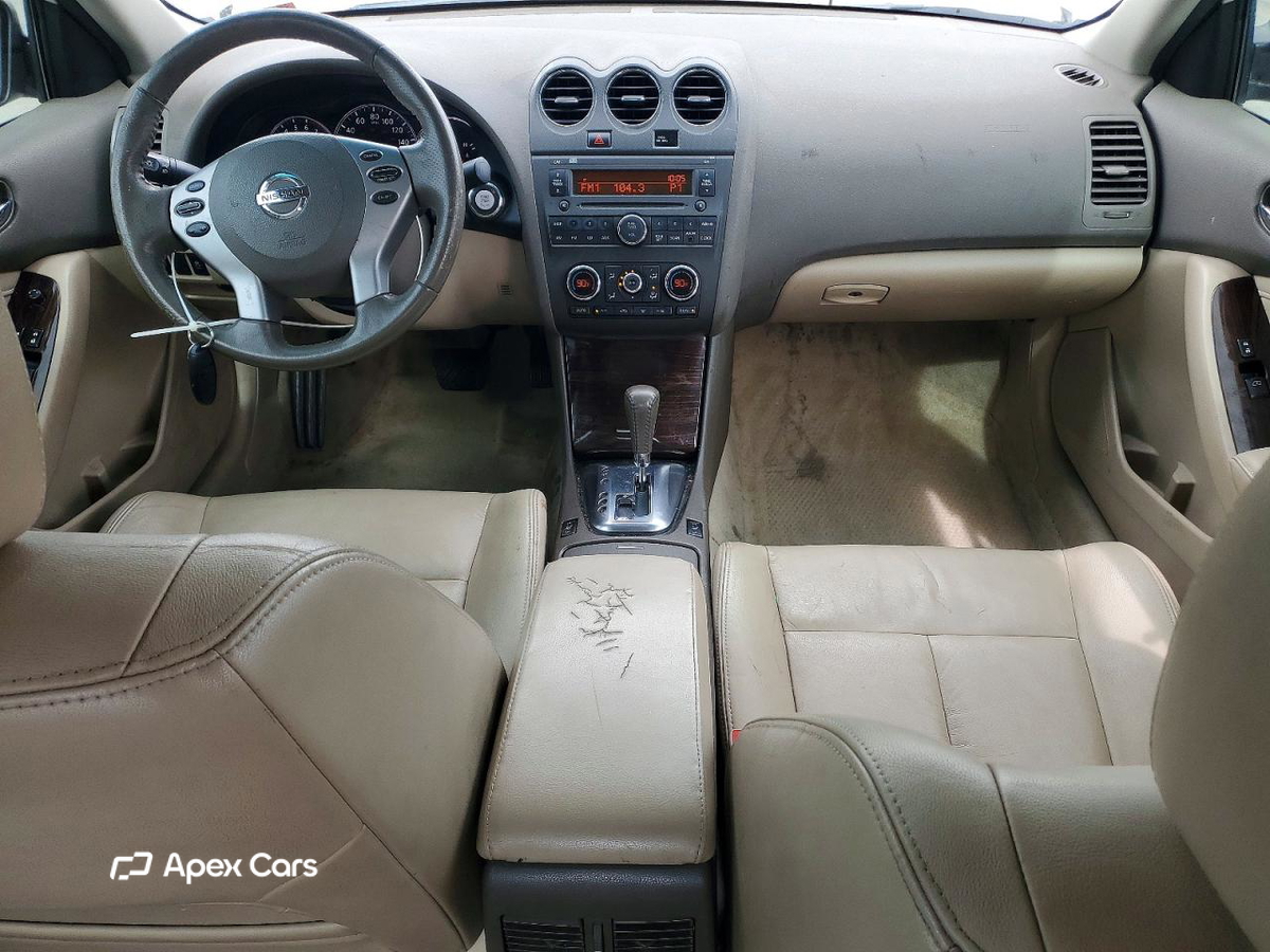 Nissan Altima 2011