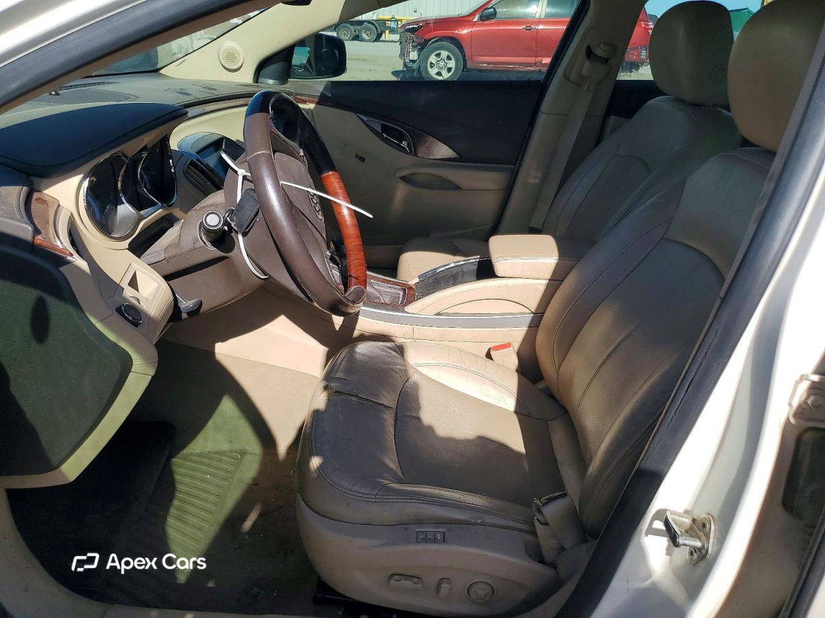 Buick LaCrosse 2011