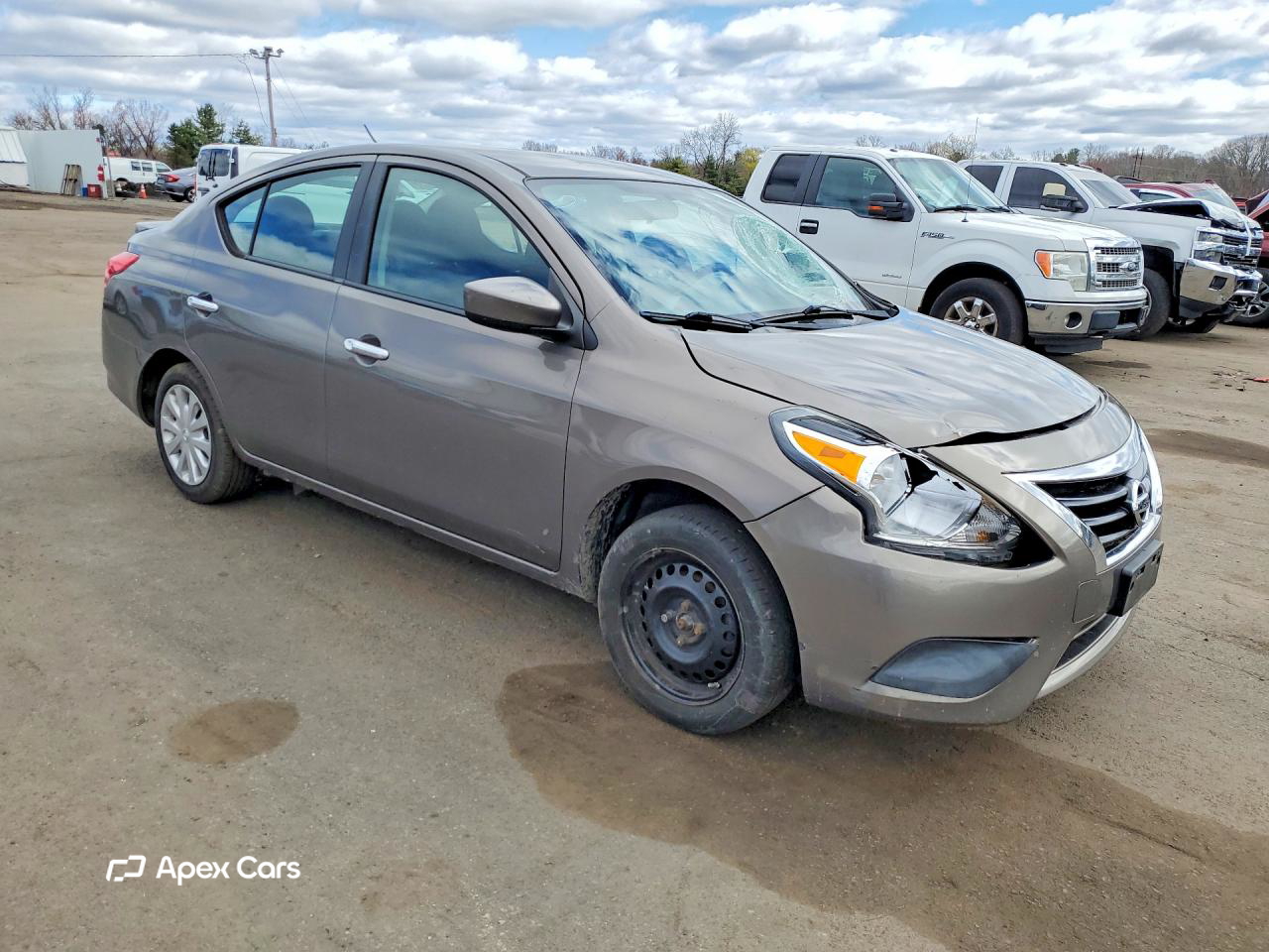 Nissan Versa 2015