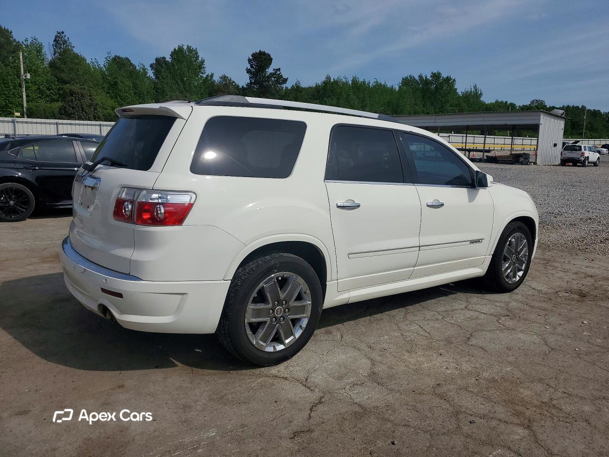GMC Acadia 2011