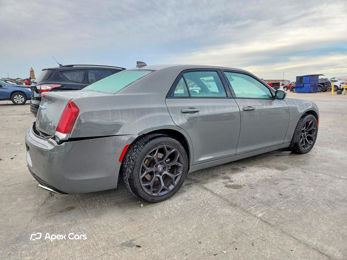 Chrysler 300 2017