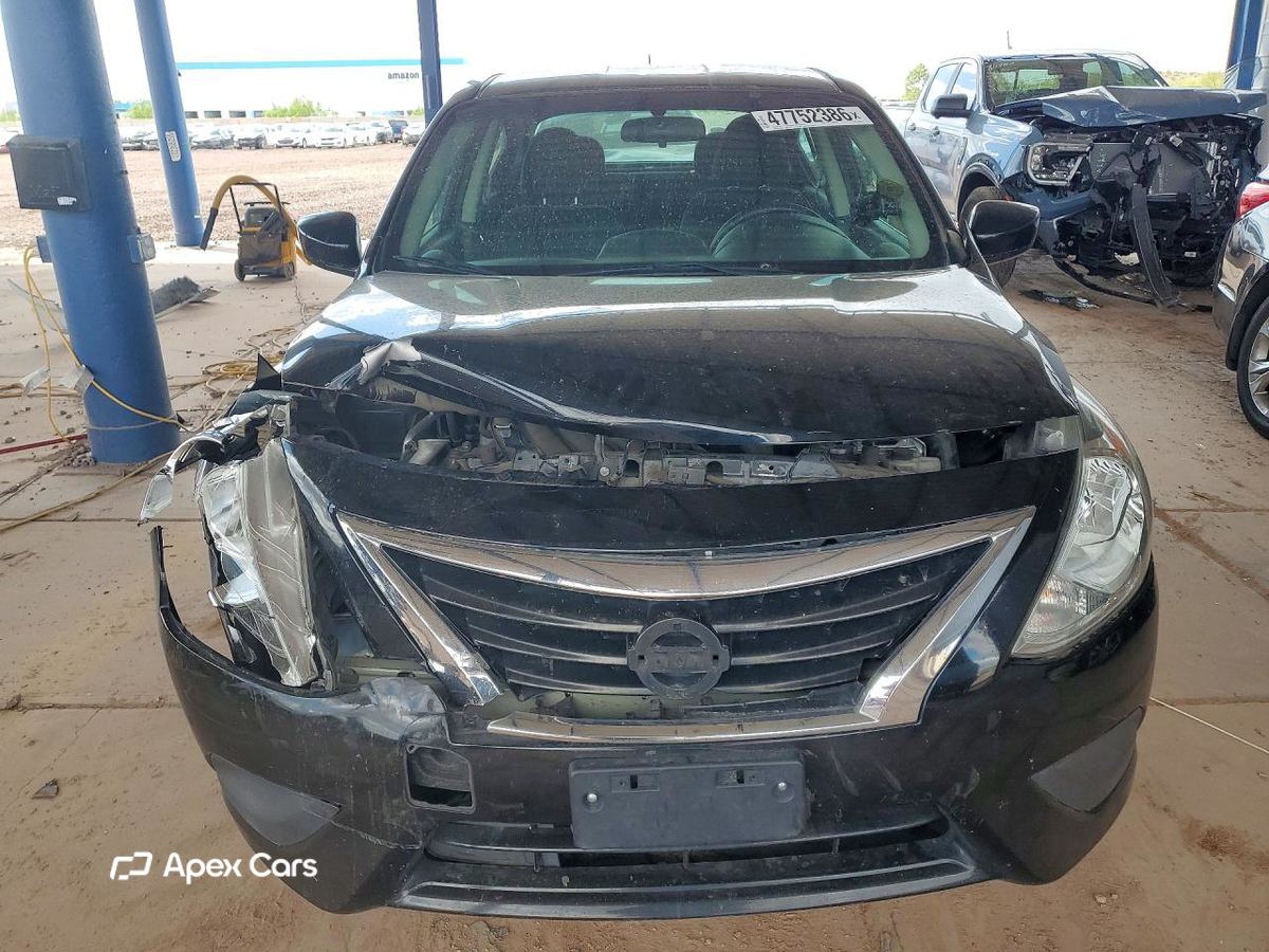 Nissan Versa 2019