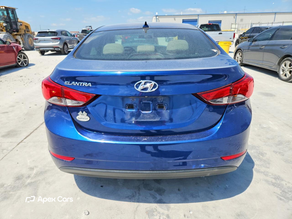 Hyundai Elantra 2016