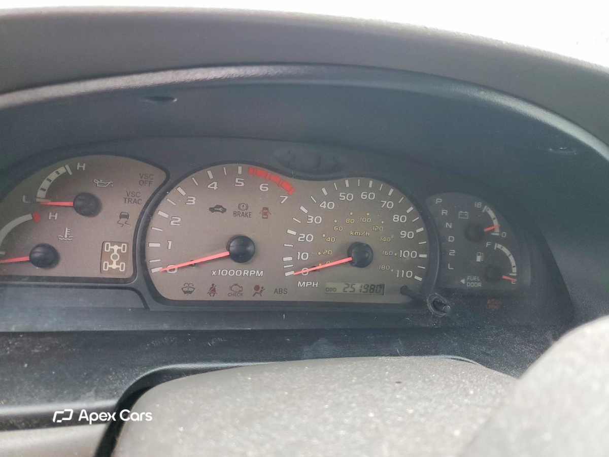 Toyota Sequoia 2004
