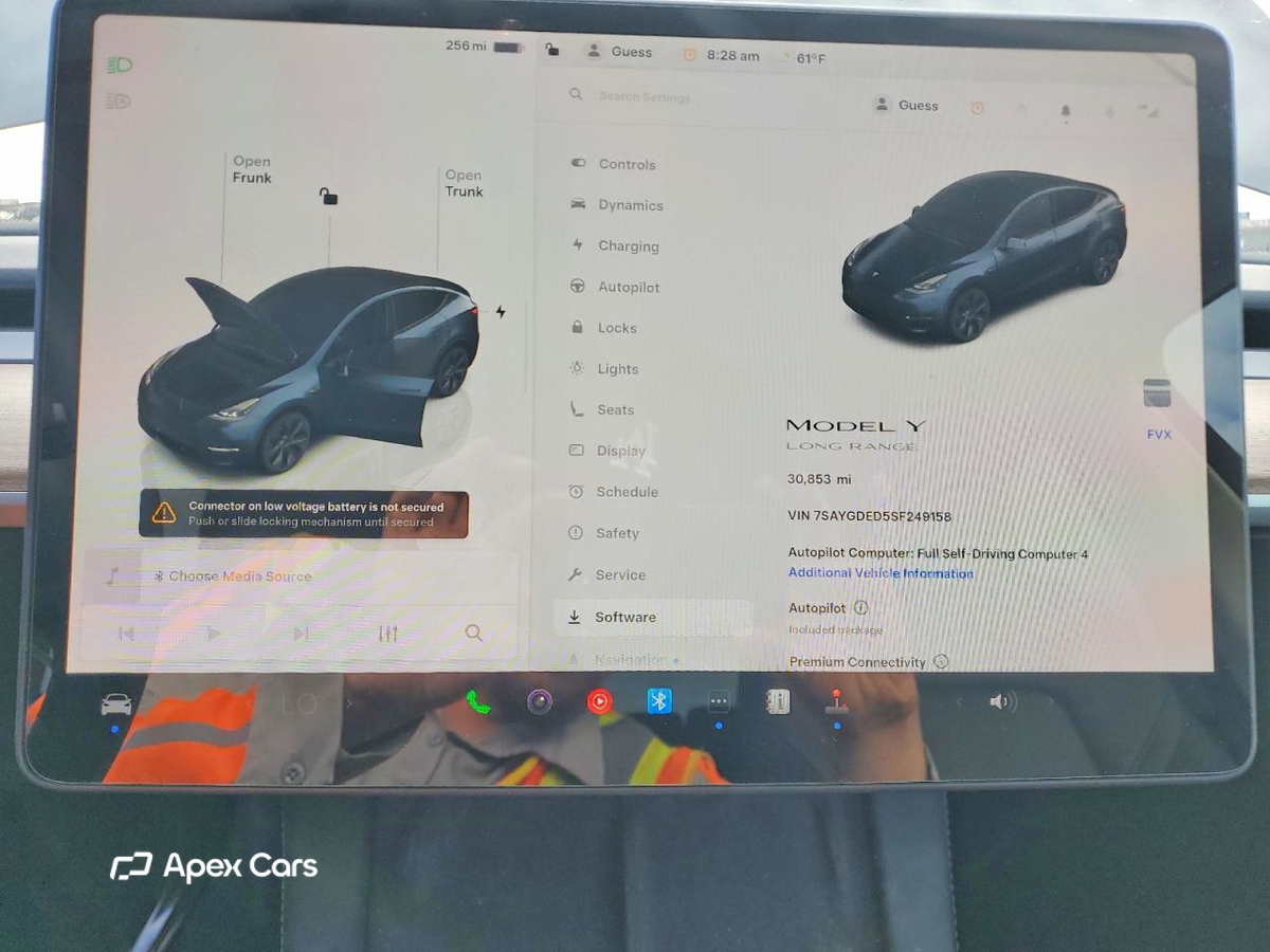 Tesla Model Y 2025
