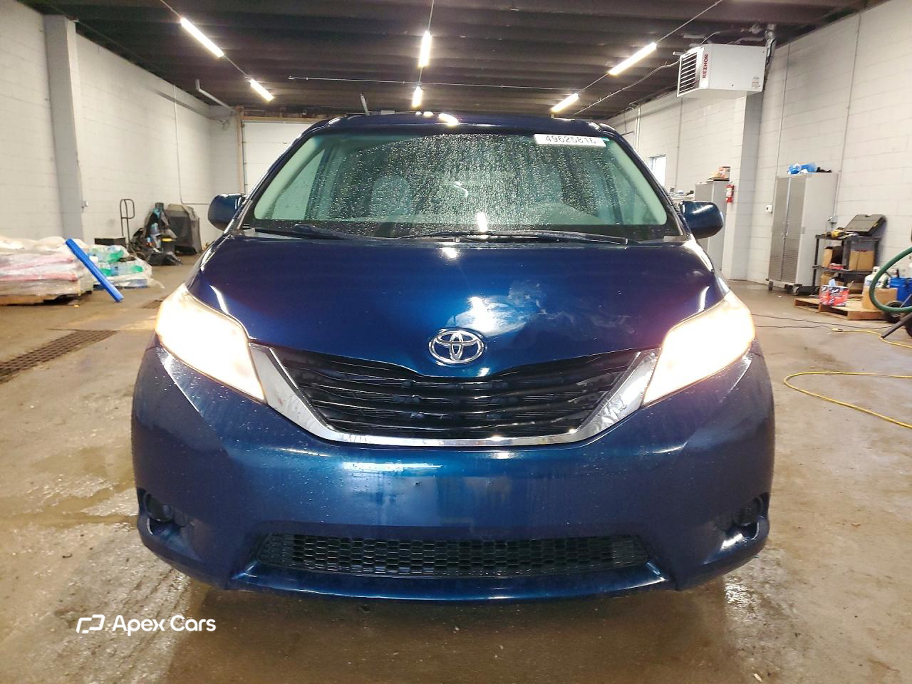 Toyota Sienna 2011