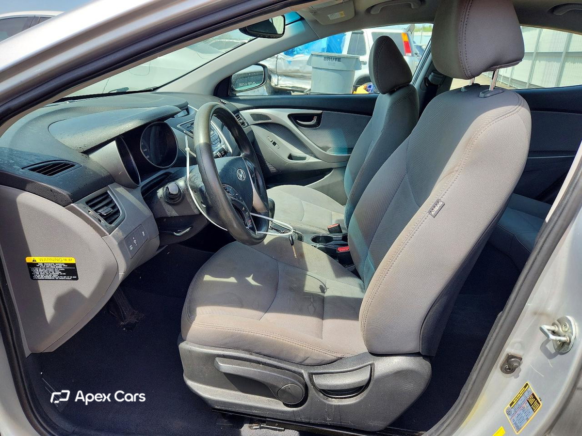 Hyundai Elantra 2013