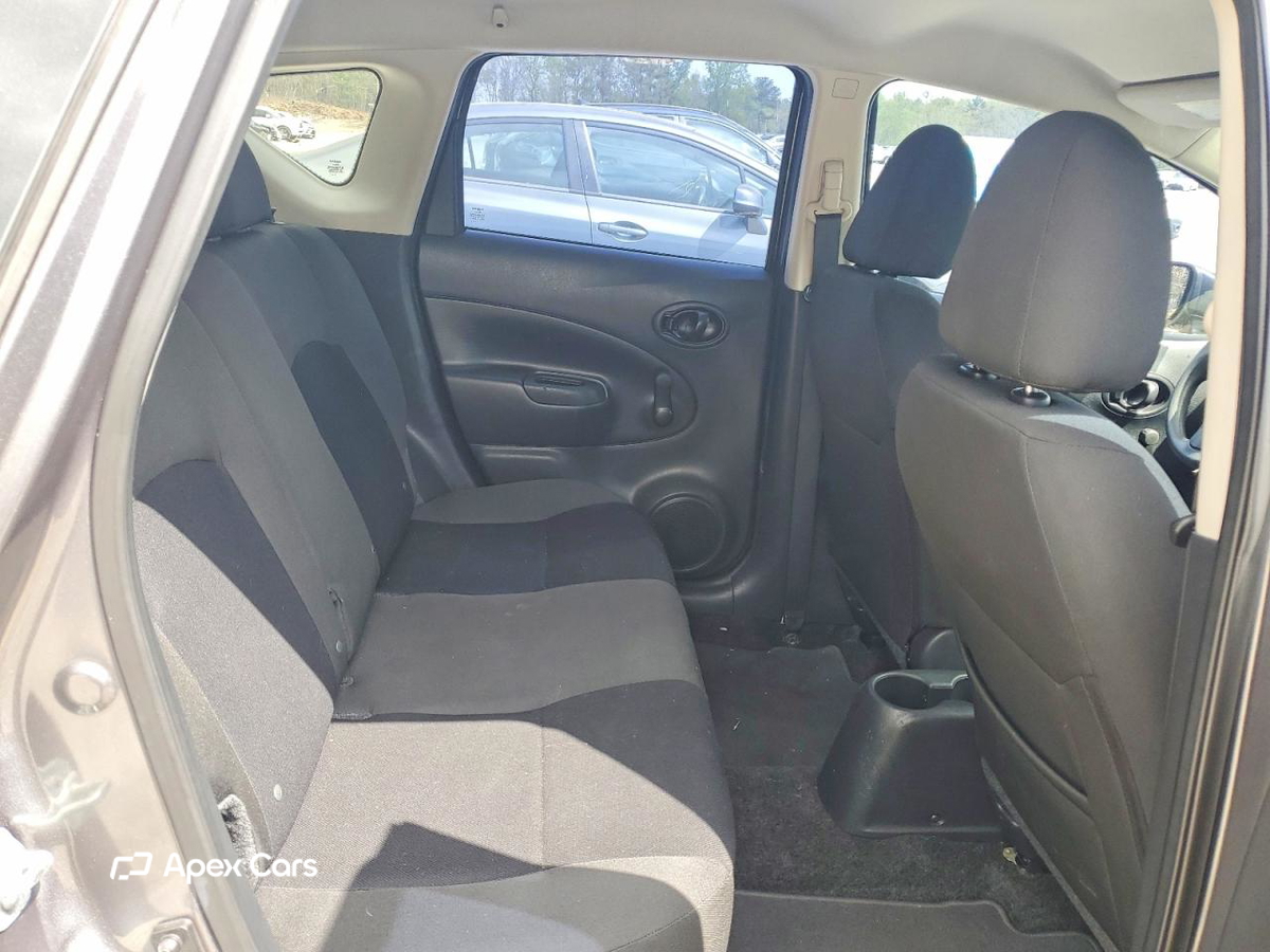 Nissan Versa 2018