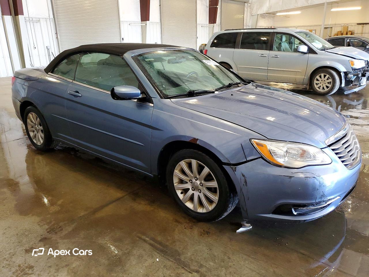 Chrysler 200 2011