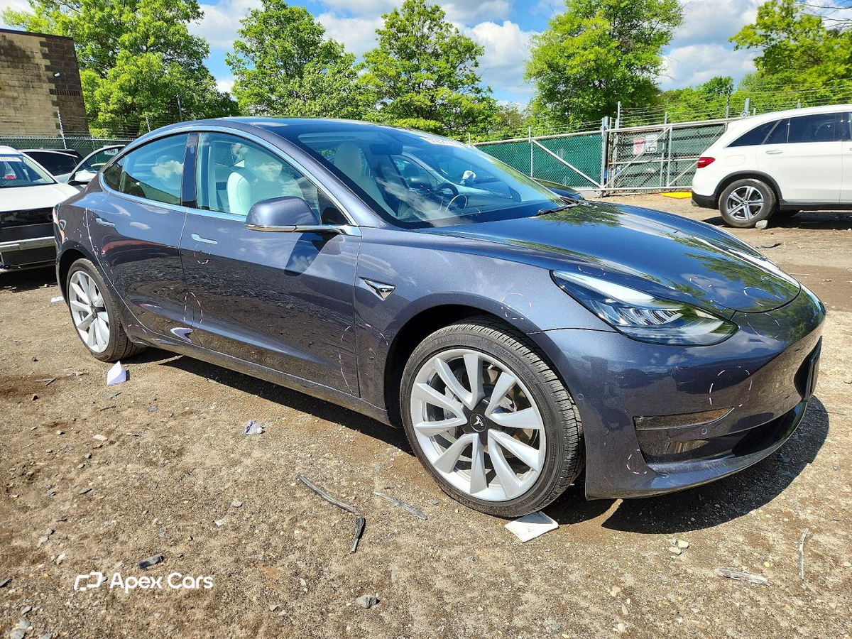 Tesla Model 3 2020