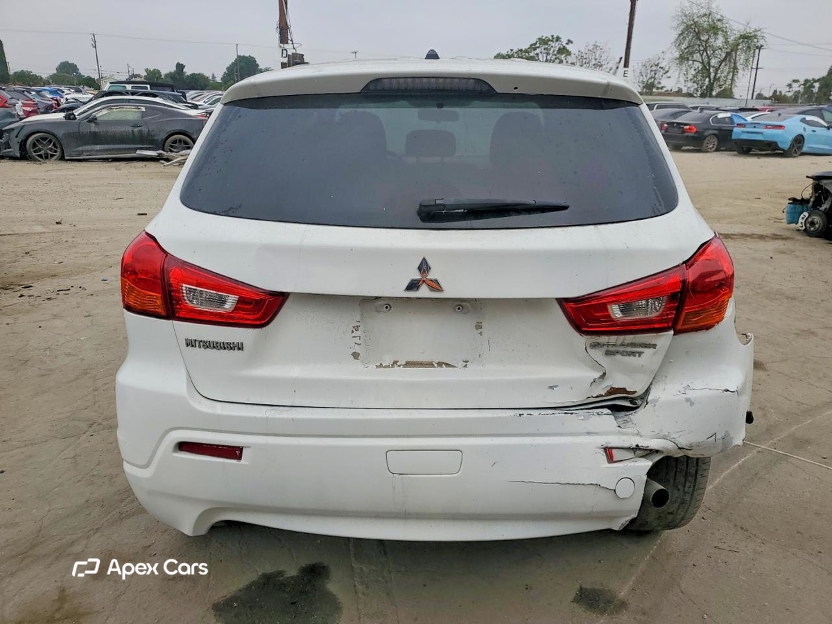 Mitsubishi Outlander 2011
