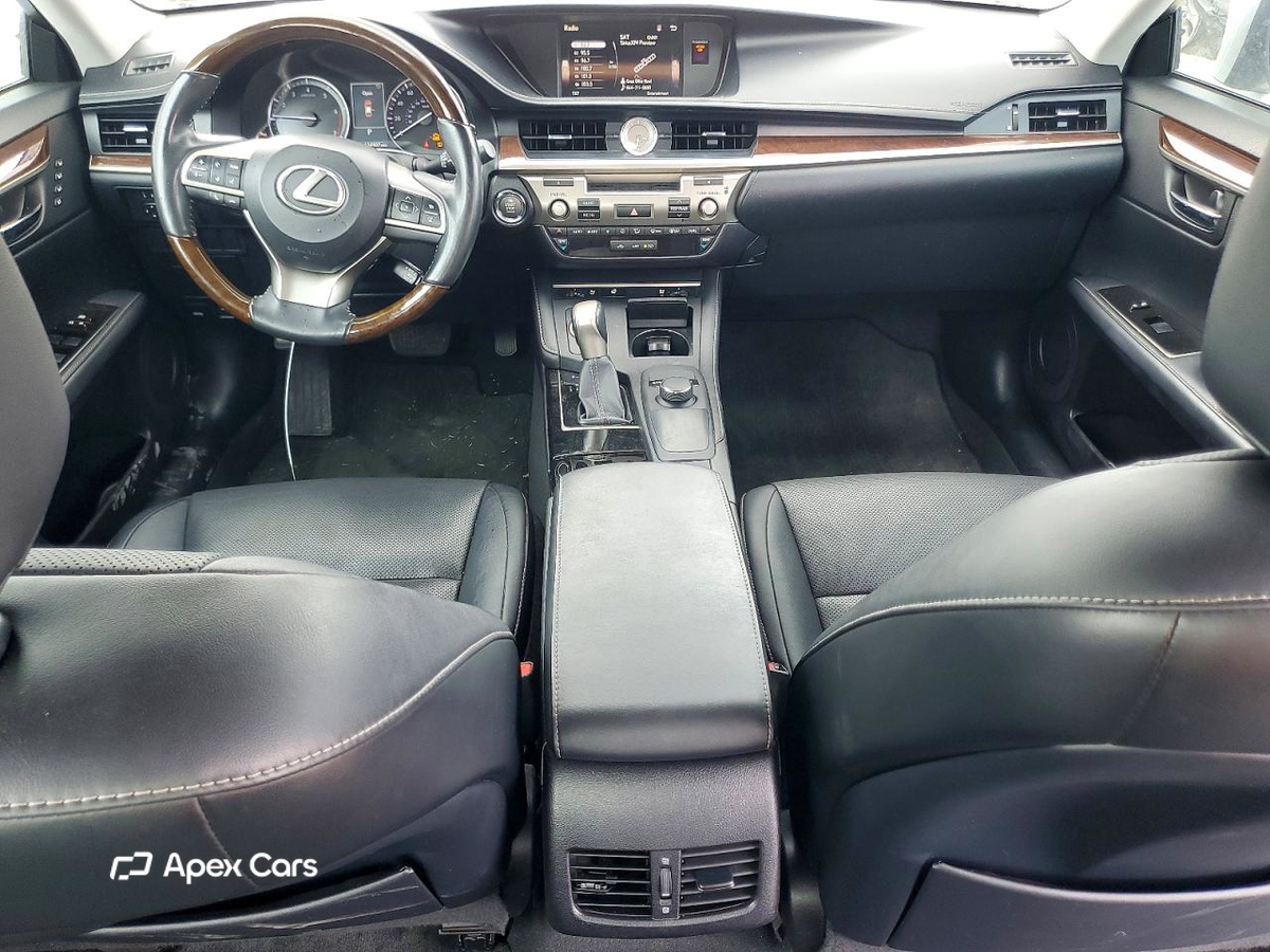 Lexus ES 2016