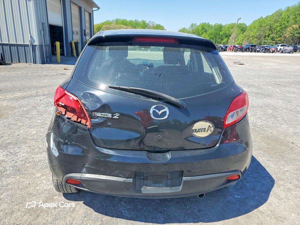 Mazda 2 2011