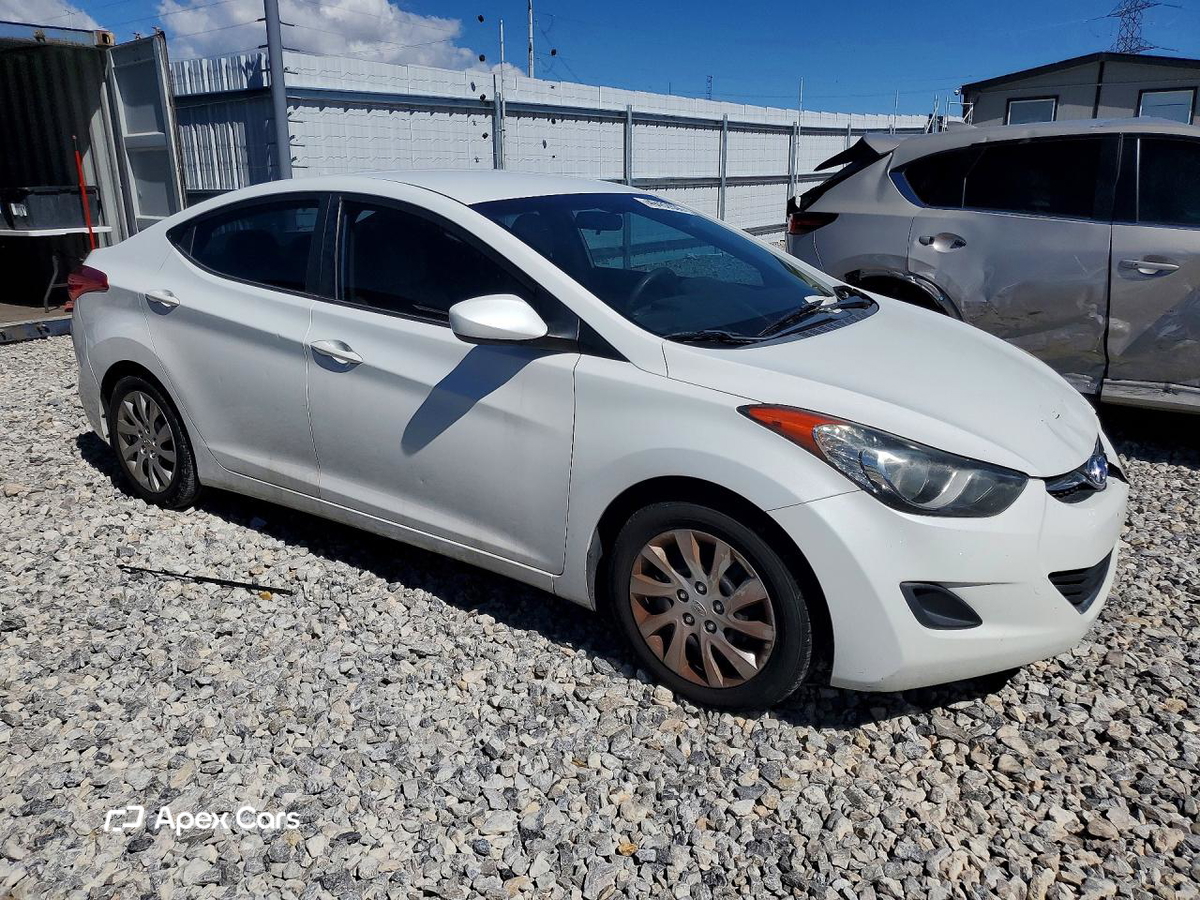 Hyundai Elantra 2011