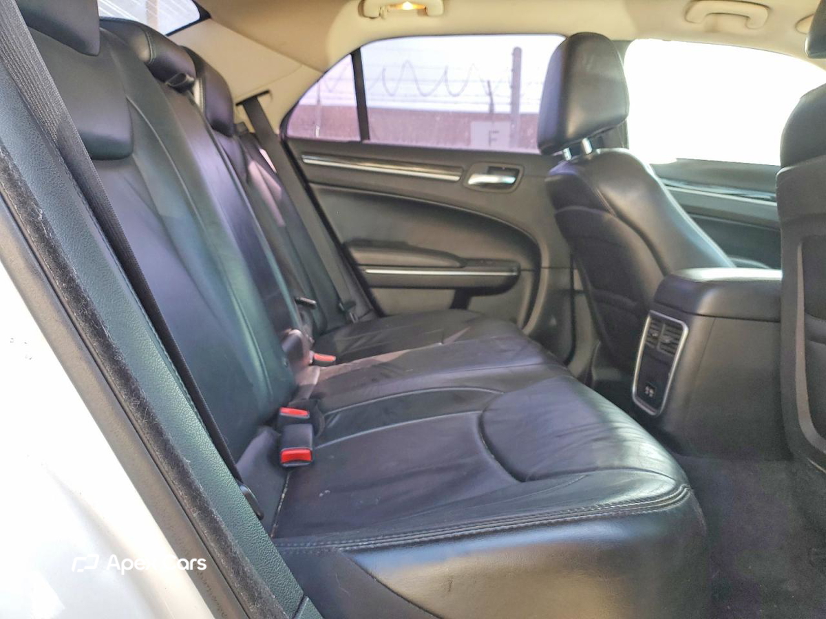 Chrysler 300 2016