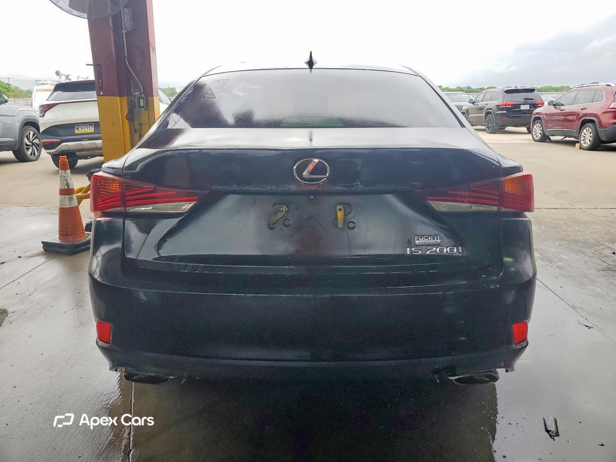 Lexus IS 2017
