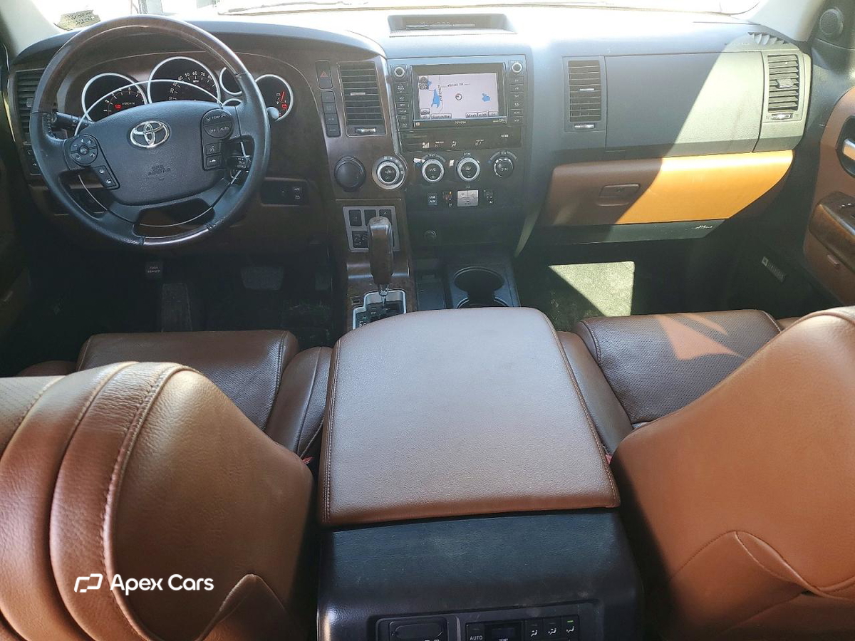 Toyota Sequoia 2010
