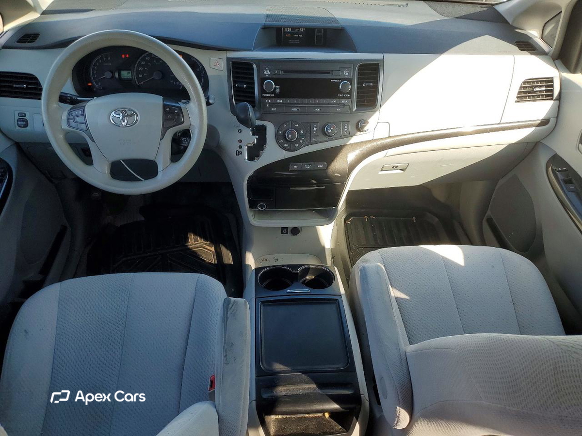 Toyota Sienna 2012