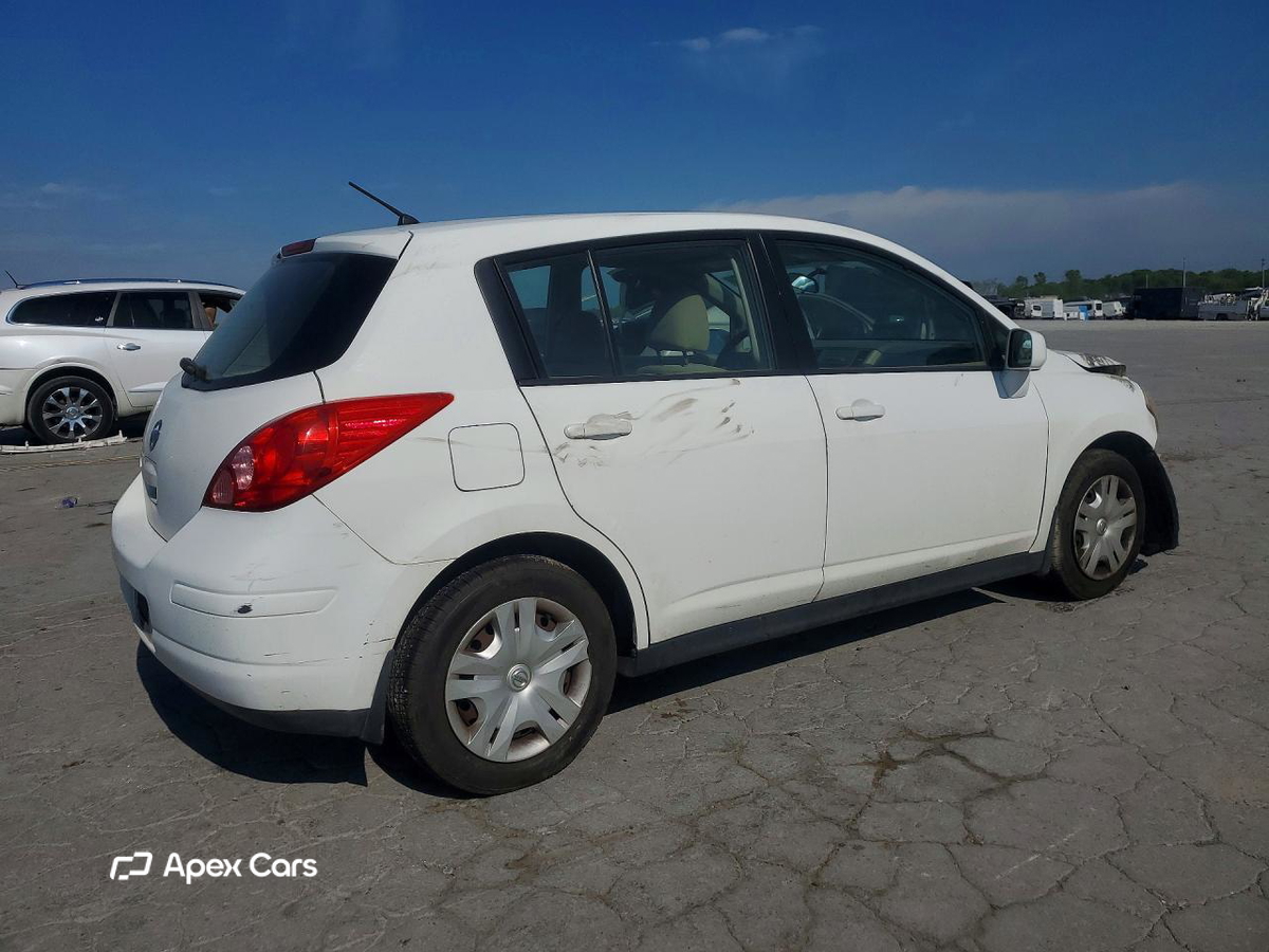 Nissan Versa 2010