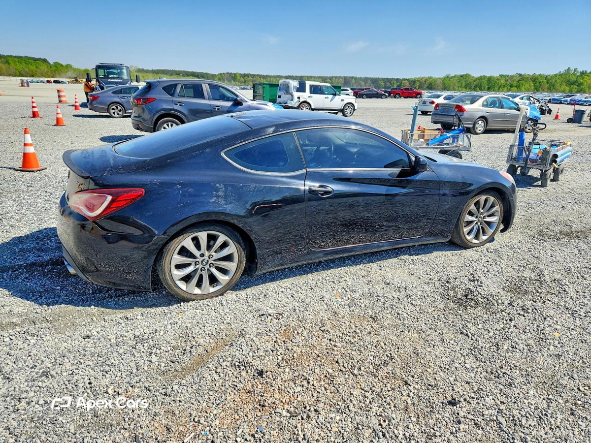 Hyundai Genesis 2012