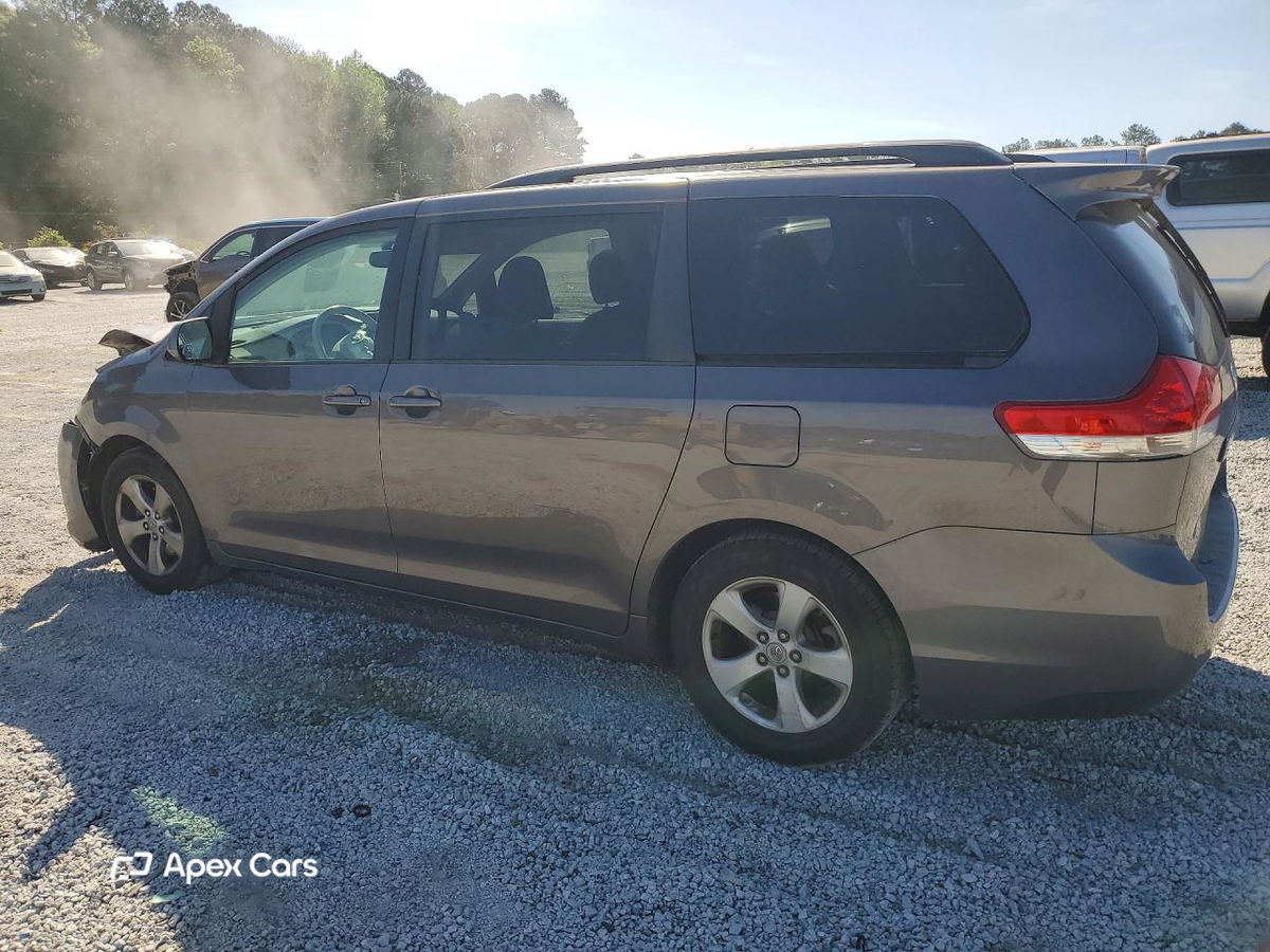 Toyota Sienna 2012