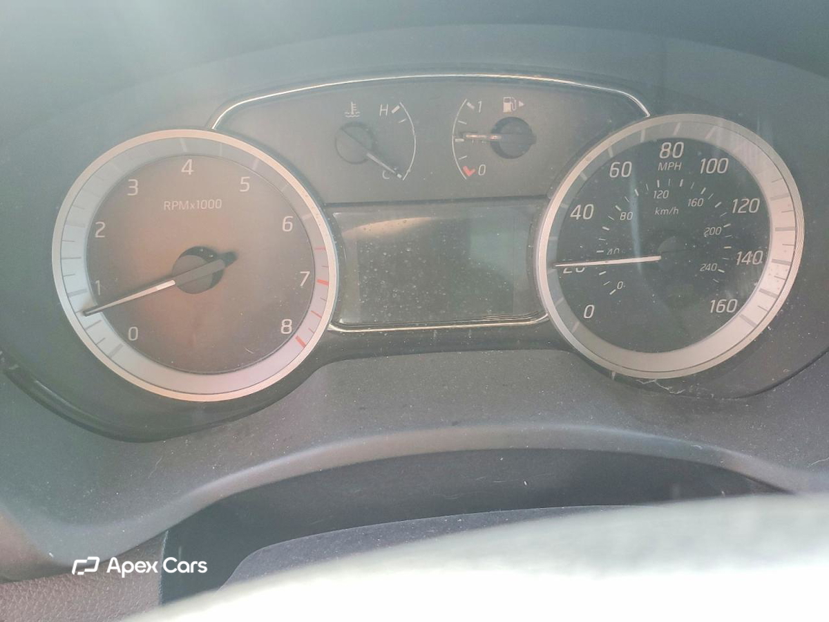 Nissan Sentra 2015