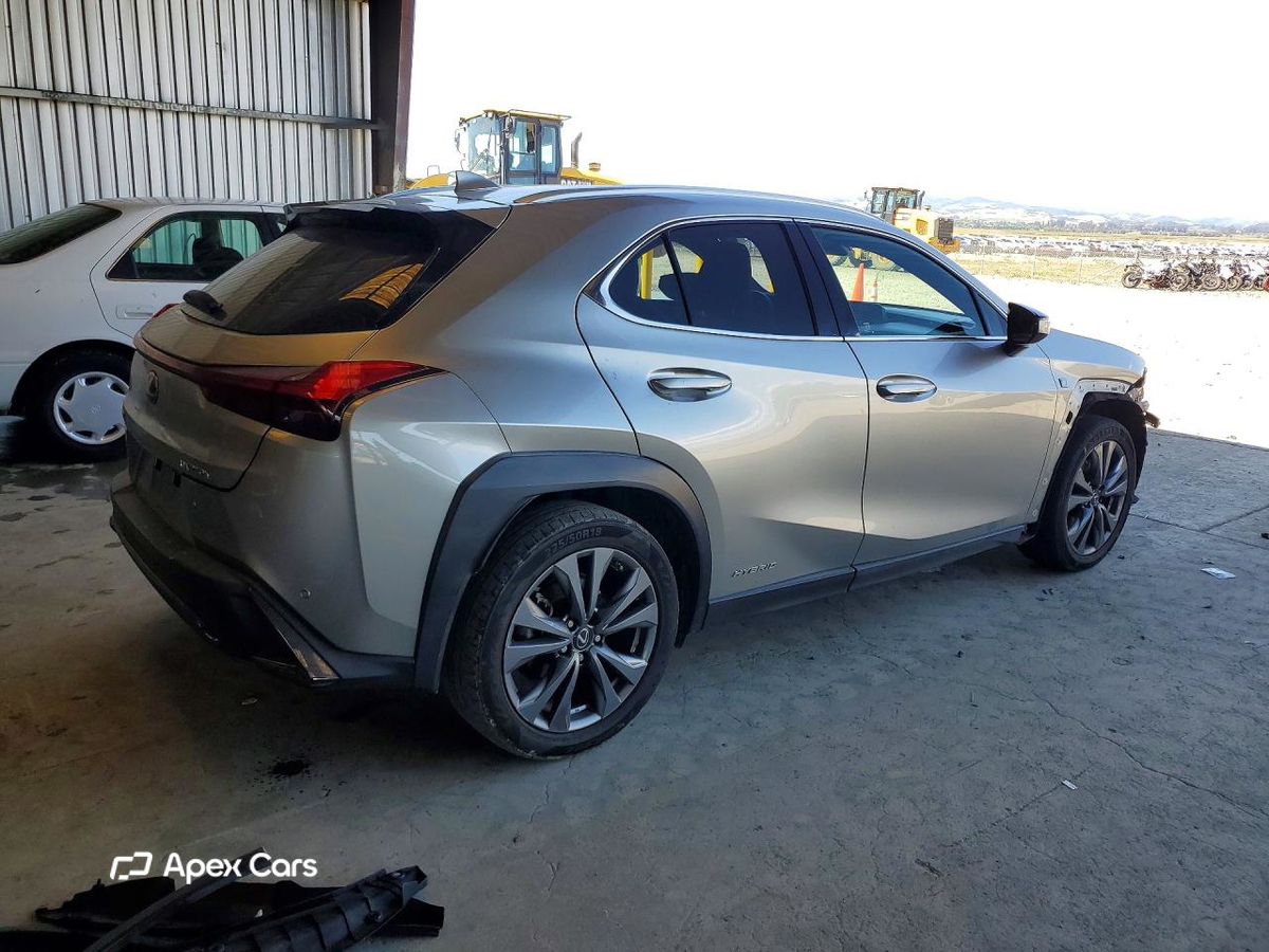 Lexus UX 2021